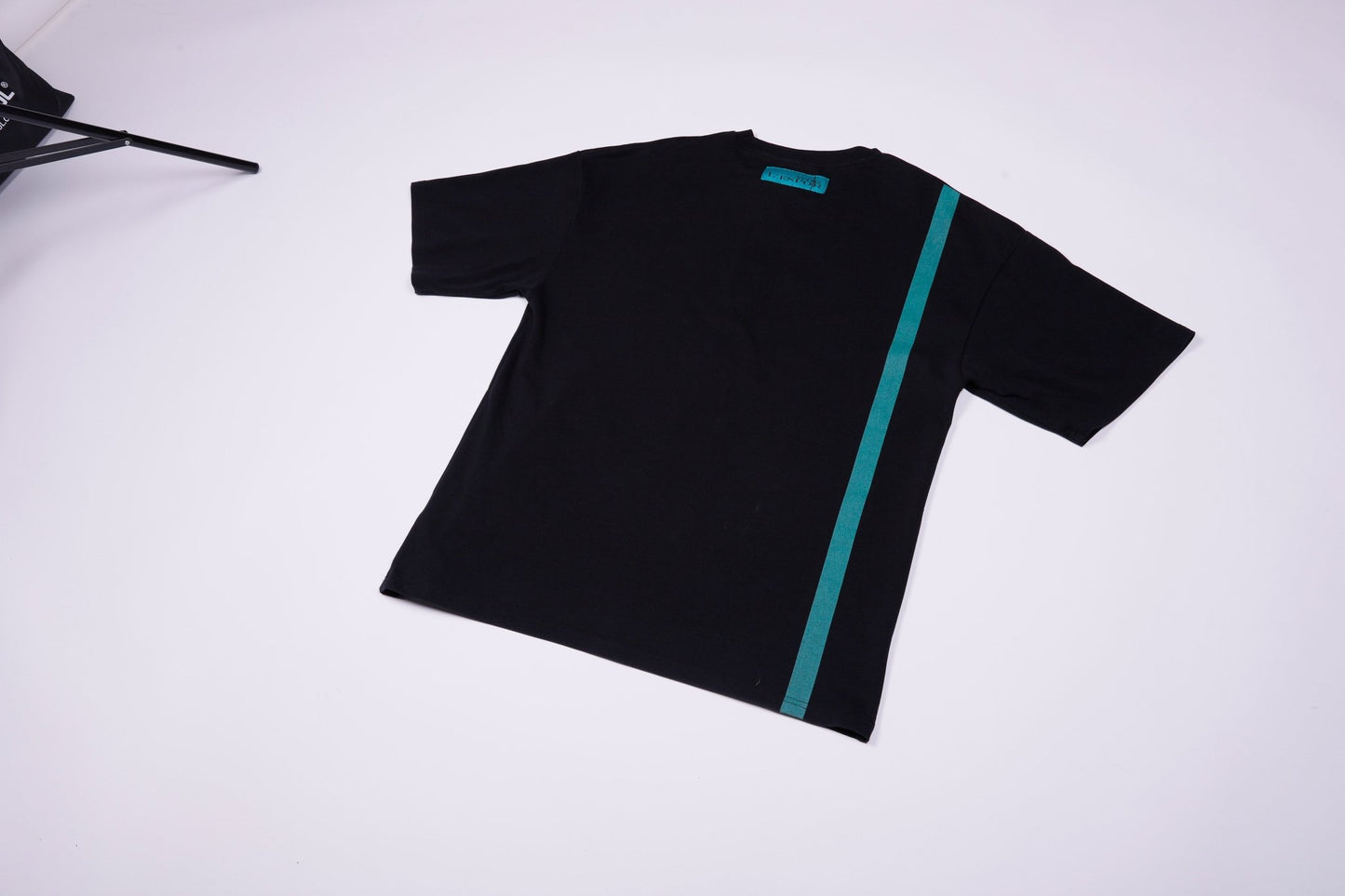 Avoir Unisex Black T-Shirt - Oversized - Avoir L'espoir