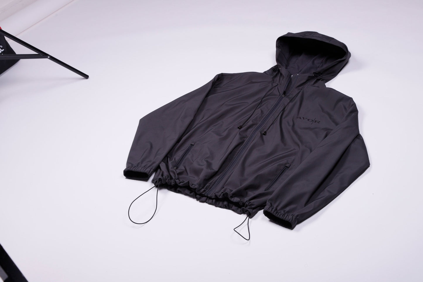 Grey Windbreaker - Avoir L'espoir