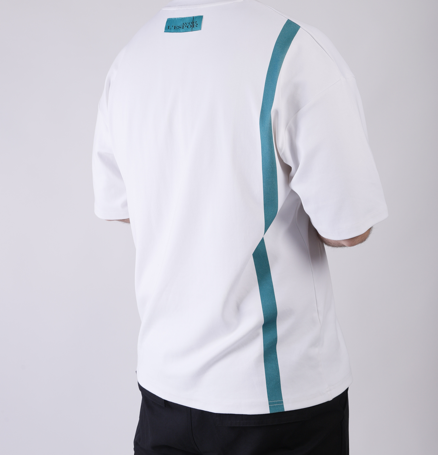 Avoir Unisex White T-Shirt - Oversized