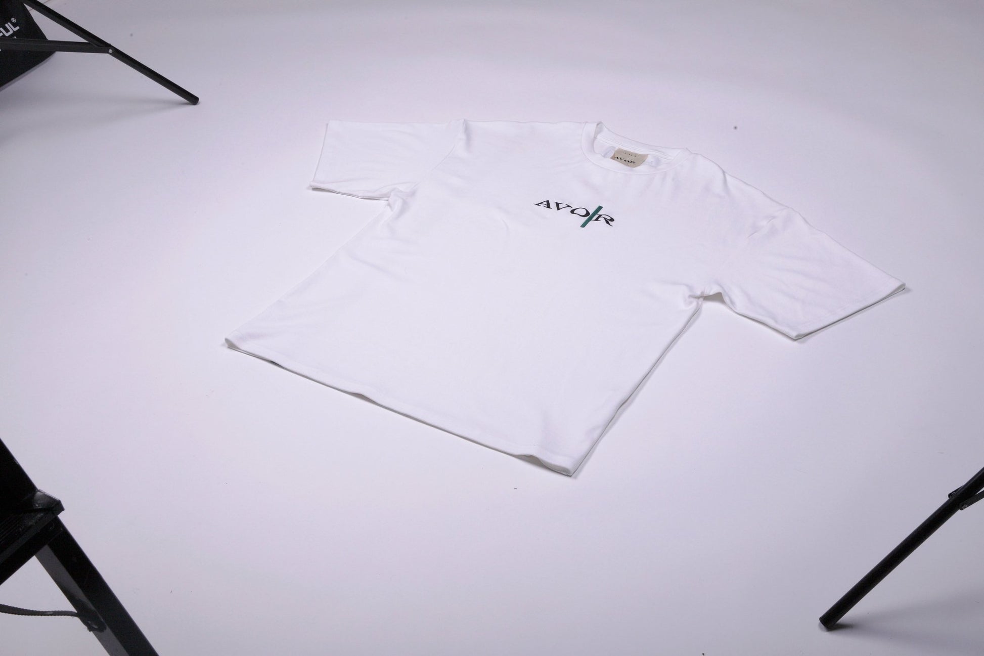 Avoir Unisex White T-Shirt - Oversized - Avoir L'espoir