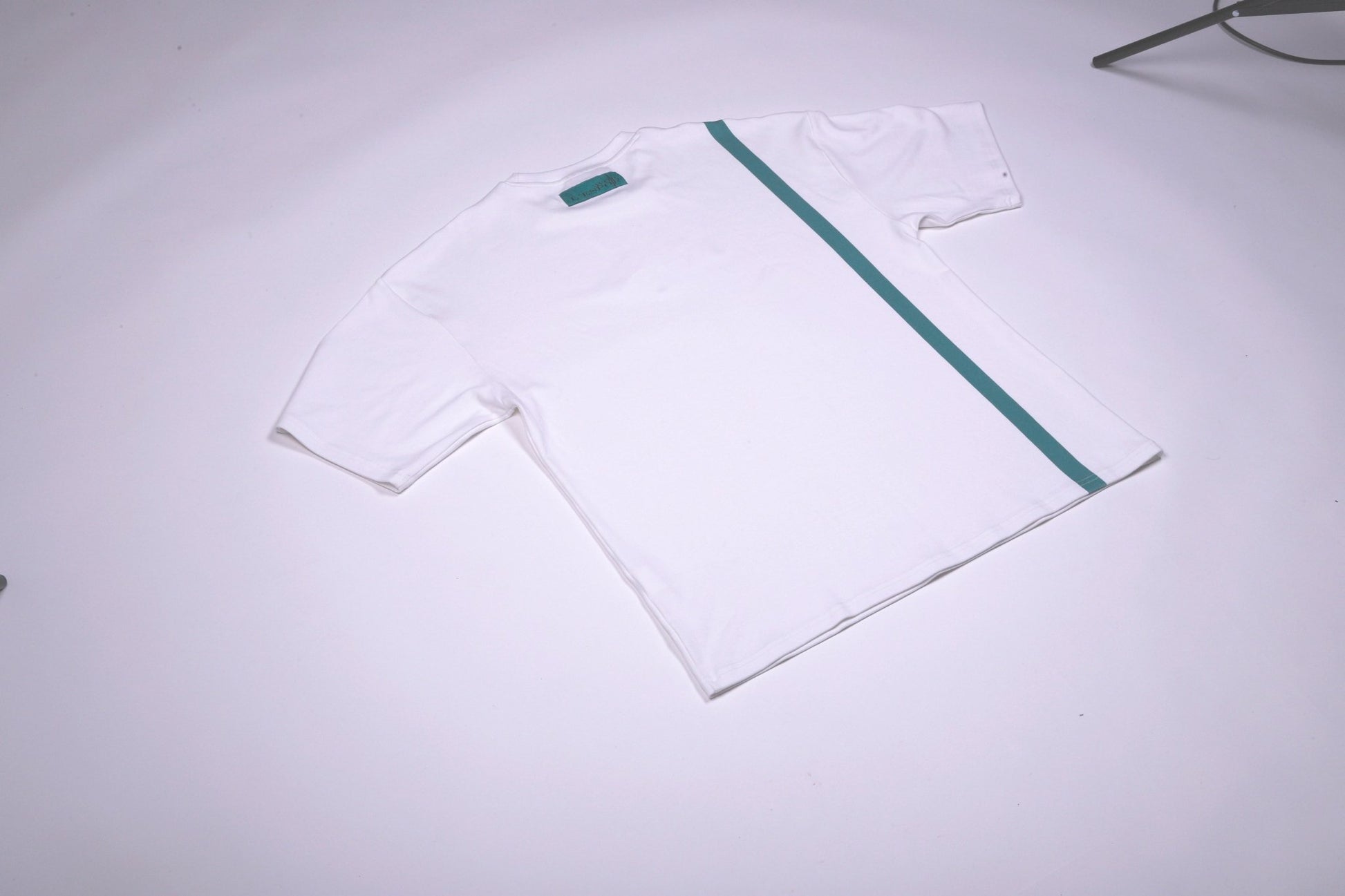 Avoir Unisex White T-Shirt - Oversized - Avoir L'espoir