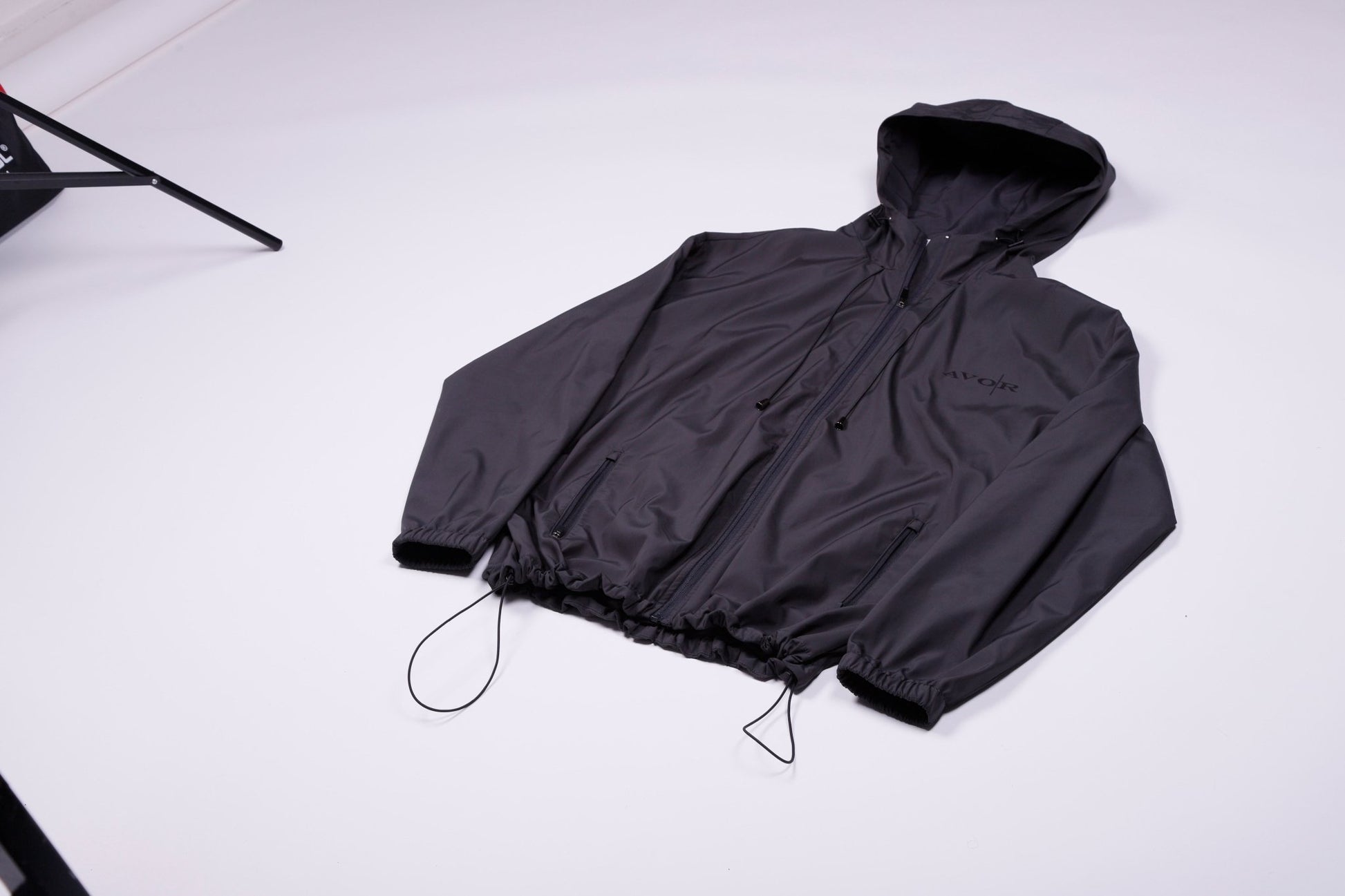 Grey Windbreaker - Avoir L'espoir